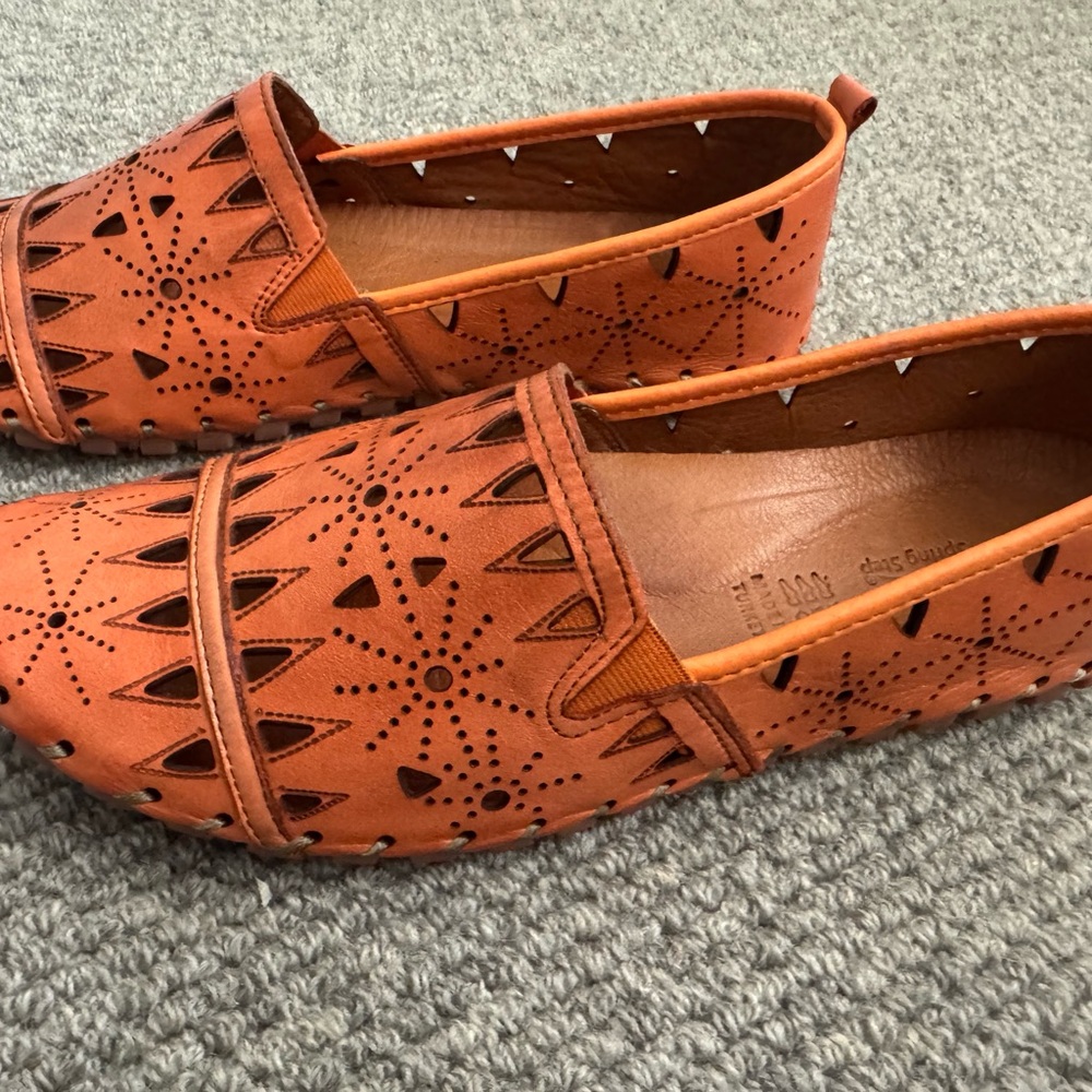 Spring Step Terracotta Patterned Loafers